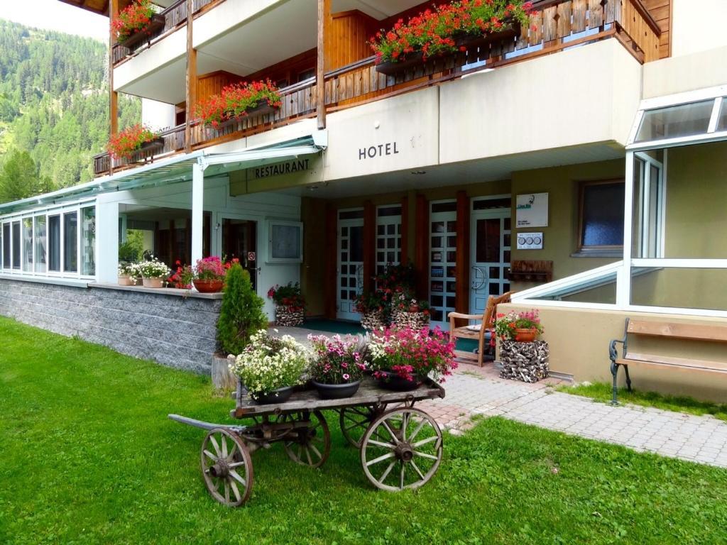 Hotel Ahorni Oberwald Exteriér fotografie